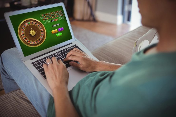 Loyalty tier progression chart showing cashback rate increases for gabus togel members